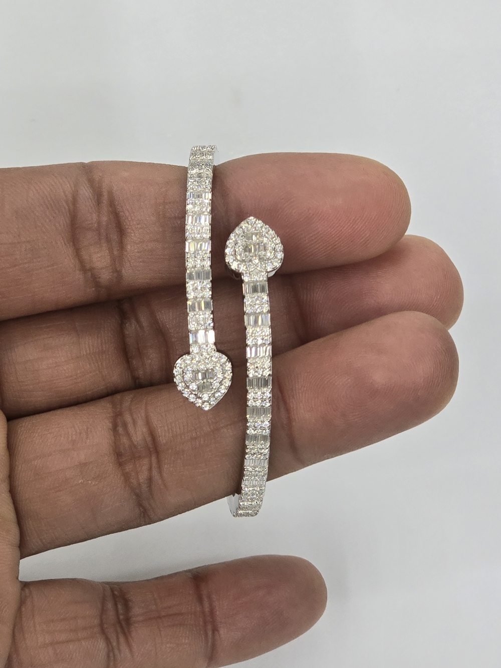 925 Sterling Silver Moissanite Diamond Bangle